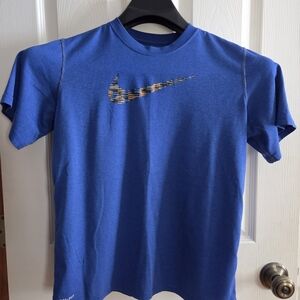 Nike Dri-FIT Blue Athletic T-Shirt Youth Large Short Sleeve Running Gym